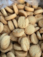 Biscuits sablés natures ou au éclats d'abricots de Provence en vrac - 105 cartons de 3...