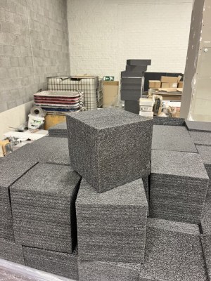 Lot de 10000 cubes de mousse 25x25cm polyuréthane dure