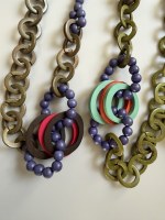 Lot de 133 bijoux fantaisie neufs