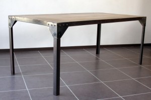 Table à manger industrielle acier et bois 160x90
