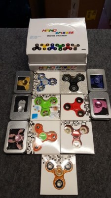 Cède lot de Hand Spinners