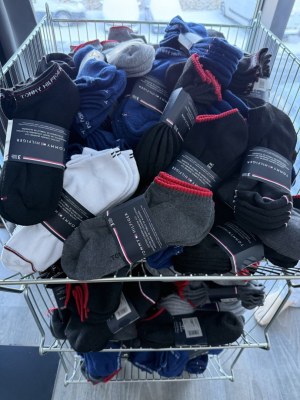 Lot Chaussettes Tommy Hilfiger Homme – 400 pièces