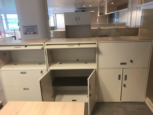 LOT DE MOBILIER DE BUREAU - SUPERBE AFFAIRE