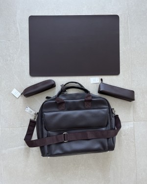 Stock maroquinerie Laurige Bureau