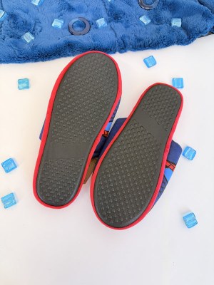 060145 Chaussons Marvel
