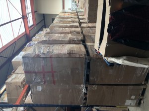 CAMION DE LOT DE PALETTE DE MARCHANDISE