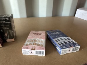 Lot vernis ongles gel , faux ongles