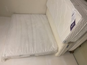 LOT DE MATELAS (occasion ou neuf )
