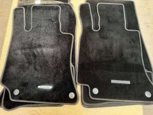 Lot de tapis de voiture de luxe