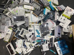 Cartons de destockage Accessoires téléphonie mobile