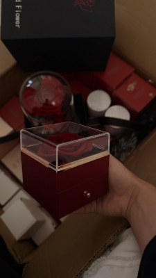 Lot 55 Coffrets Cadeaux Roses Éternelles Neufs - Idéal Revendeur / Boutique