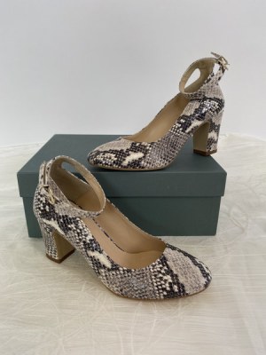 060098 Mix de chaussures femme Minelli
