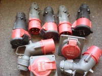 Lot de 9 prises 380 volts male ou femelle marque Legrand 16A-6h/380-415V