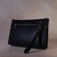 Grande pochette en cuir élégant avec fermeture éclair et empreinte digitale, rangements multiples...