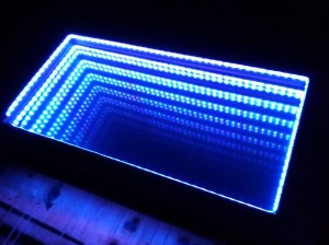 TABLES BASSES miroir infini