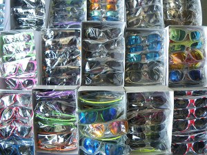 LOTS DE LUNETTES DE SOLEIL