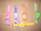 LOT REVENDEUR DE 200 MONTRES SILICONE