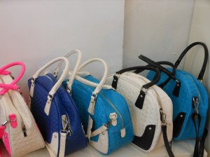 DESTOCKAGE DE SAC EN CUIR