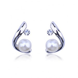 «C» Boucles d'oreilles perle de modèle