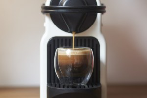 Capsules compatible Nespresso® 100% biodégradables, emballage personnalisable.