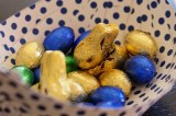Kinder - schokobons œufs en chocolat blanc fourrés lait et noisettes