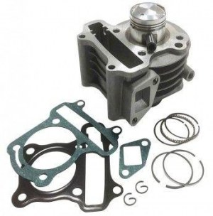 Stock de pieces motos et scooters