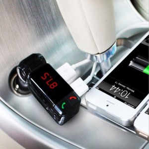 Bluetooth Car Charger 4 in 1 : Kit Mains-Libres Bluetooth pour Voiture 4 en 1 avec Tran...