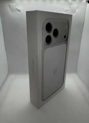 Apple iPhone 17 Pro Max 512 Go Argent A3526