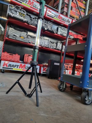 LAMPE DE TRAVAIL RECHARGEABLE AVEC TREPIED MK-LED