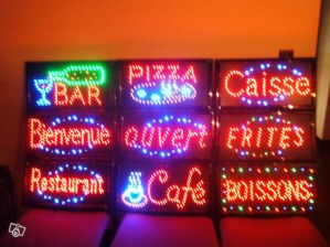 Enseigne lumineuse led panneau publicité ouvert pizza