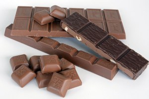Lindt - création tablette de chocolat noir délice pistache amande