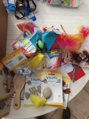 Lot de jouets et griffoires pour chats