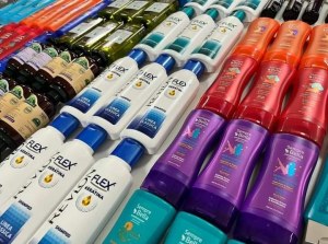 Lot de 100 shampoings, soins capillaire de marques