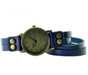 Montre en cuir veritable et boitier en laiton: chiffrage romain