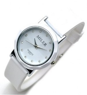 Montre fantaisie tendance en silicone, ornée de cristaux dans le cadran. ( blanche)