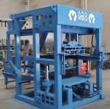 Machine a brique semi-automatique AGB 5.1