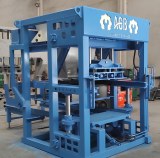 Machine a brique semi-automatique AGB 5.1