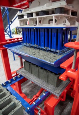 Machine fabrication de parpaing, hourdis, pavé