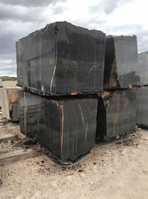 Bloc de marbre tunisien de haute qualité