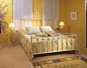 Lot de lits en fer forgé