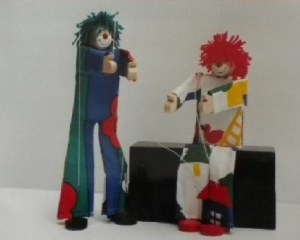 Liquidation de stock de jouets en bois artisanaux.