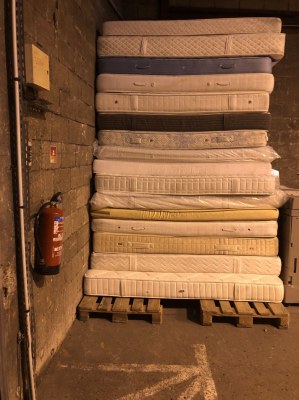 LOT DE MATELAS D'OCCASION