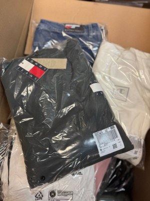 11 €/pc – Vêtements de marque pour hommes et femmes (Mix), catégorie A, stock des catal...