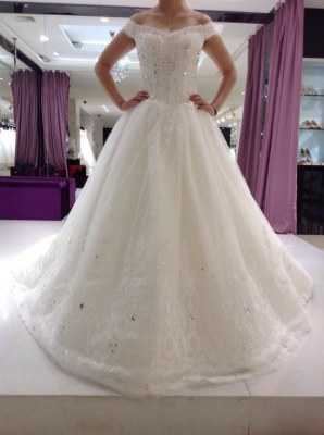 Fabricant magnifique robe de marieé en dentelle , tulle et perles