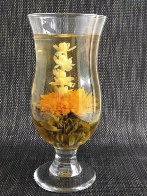 Producteur de fleurs de thé thé fleurit blooming tea
