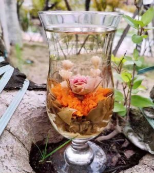 Producteur de fleurs de thé thé fleurit blooming tea