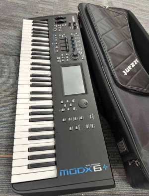 MODX6+ 61 Keys Professional Synthesizer Organ