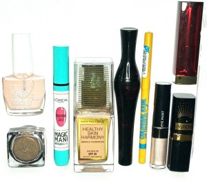 Lot de 300 articles beautes de marques