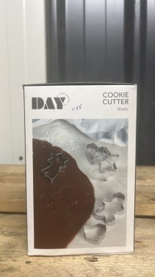 DESTOCKAGE : COFFRETS DE 10 MOULES À BISCUITS – 1 240 PIÈCES