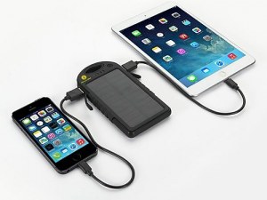 CHARGEUR SOLAIRE HYBRIDE